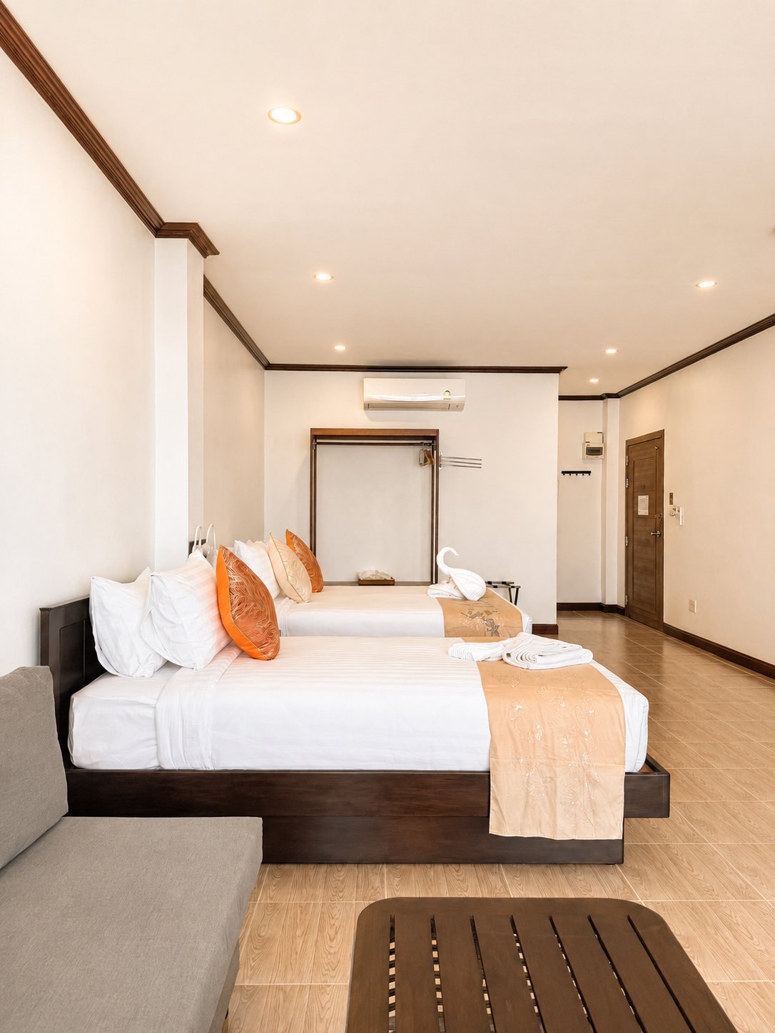 Superior Family Twin Bed มุมมองตลอดห้อง
